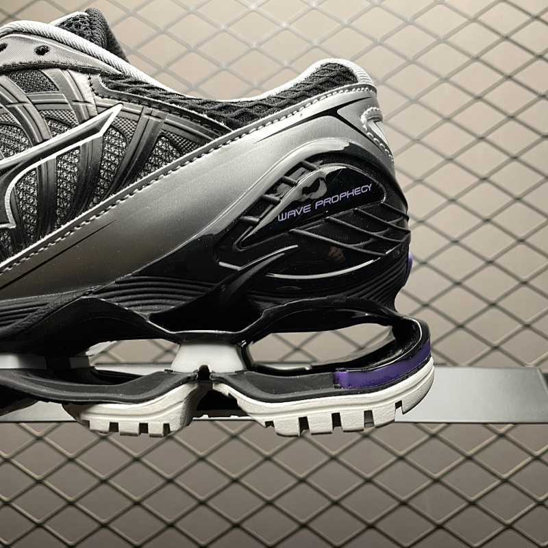 Mizuno Wave Prophecy Ls · 6
