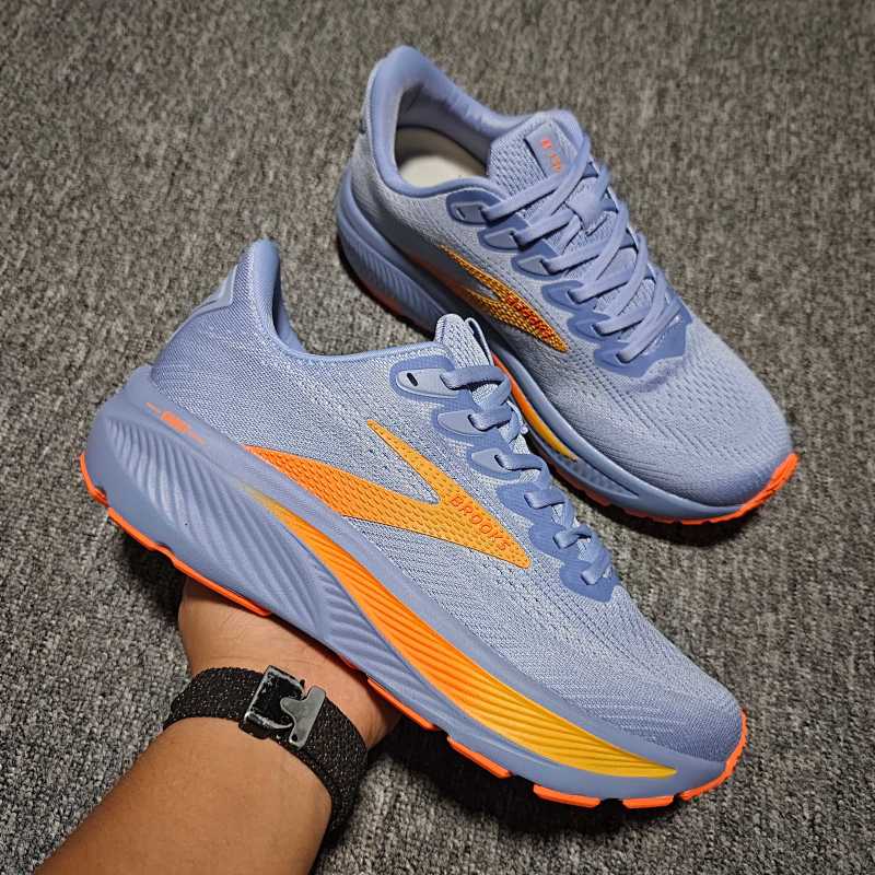 Brooks · 4