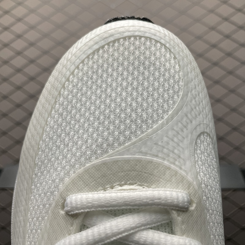 New Balance 2000 Sneakers · 2