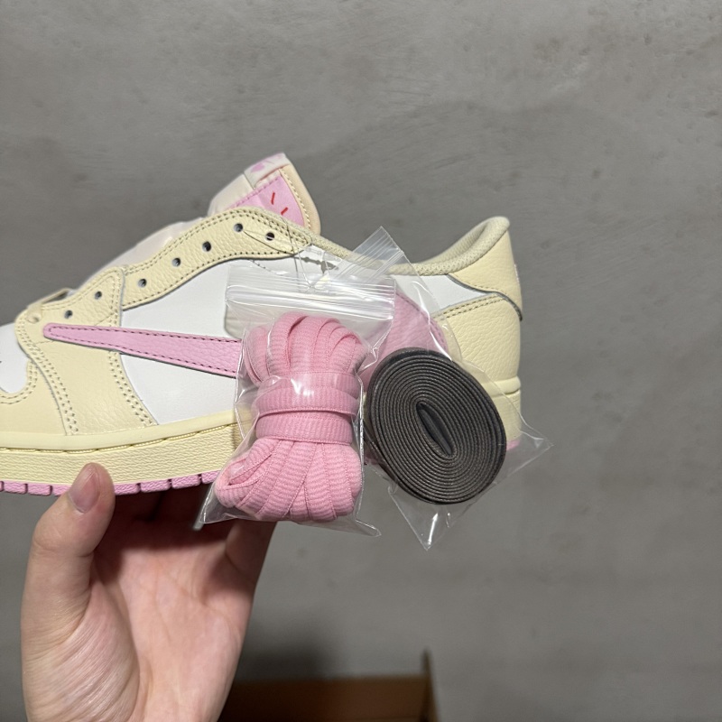 Jordan 1 Sneakers