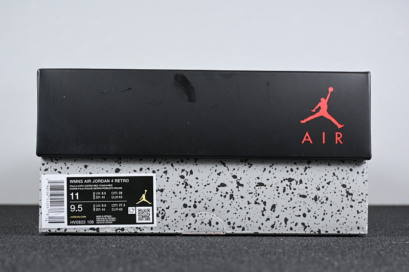 Jordan 4 Sneakers
