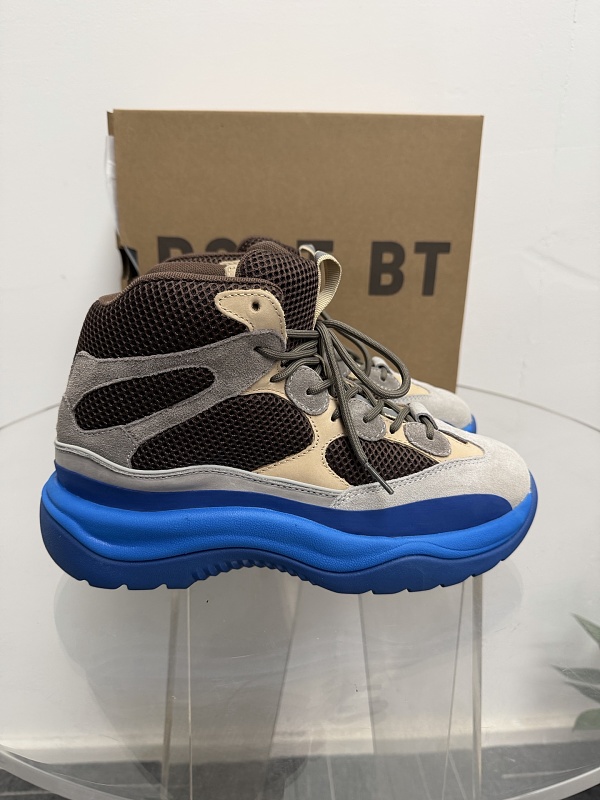 Yeezy Boots · 5