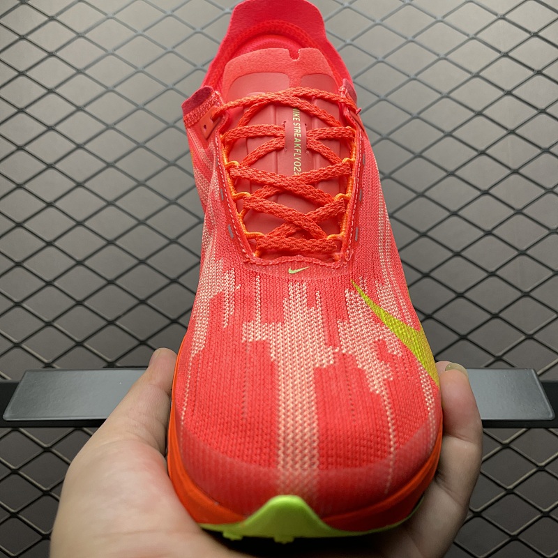 Nk Zoomx Streakfly 2 8