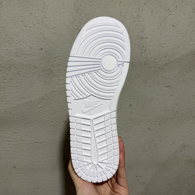 Off-White · Jordan 1 Sneakers 6