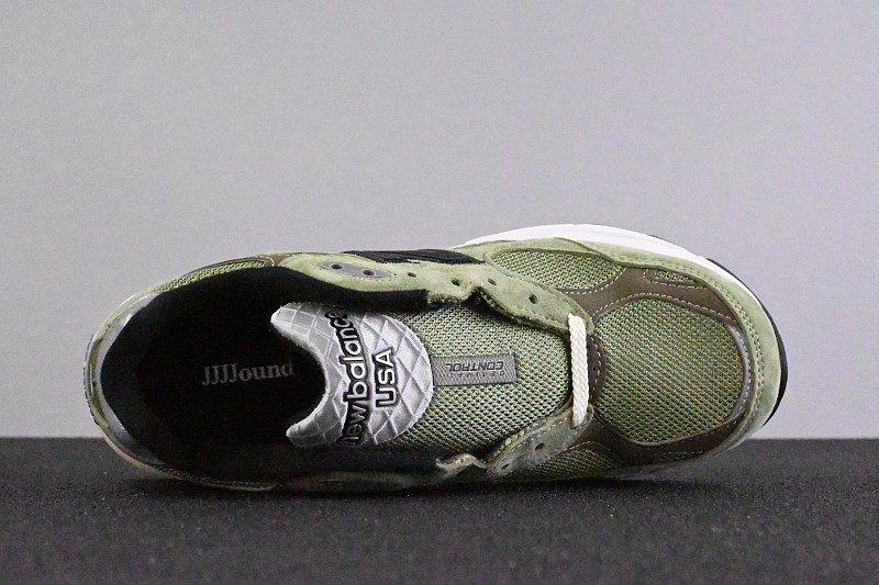 New Balance 990V3 · 6