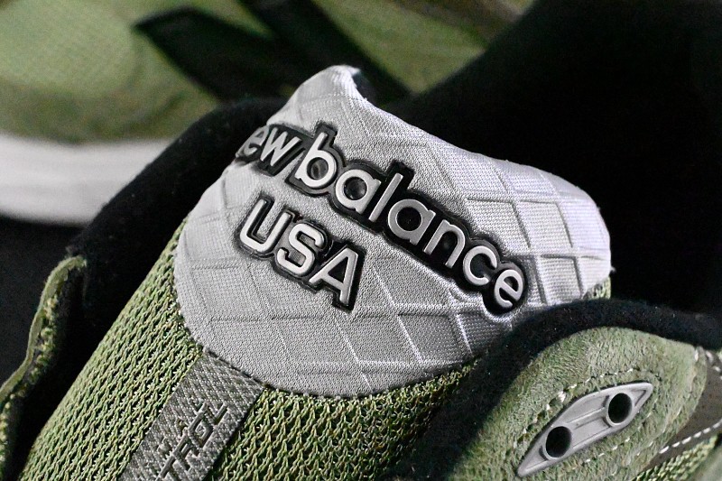New Balance 990V3 · 4