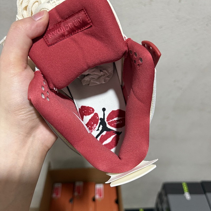 Jordan 4 Sneakers 3