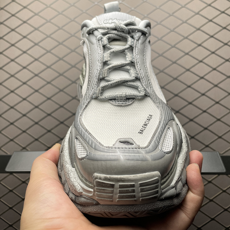 Balenciaga Triple S 2.0 8