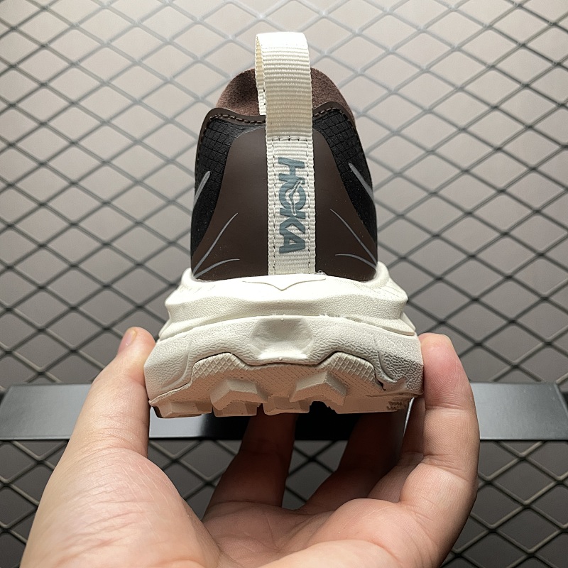 Hoka Speed 4 · 5