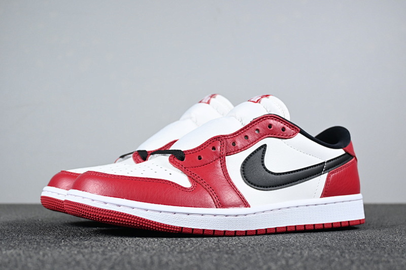 Pk Aj1 Low 2025 Chicago 11