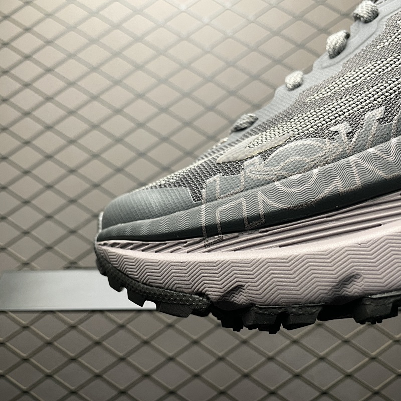 Hoka Mafate X · 3