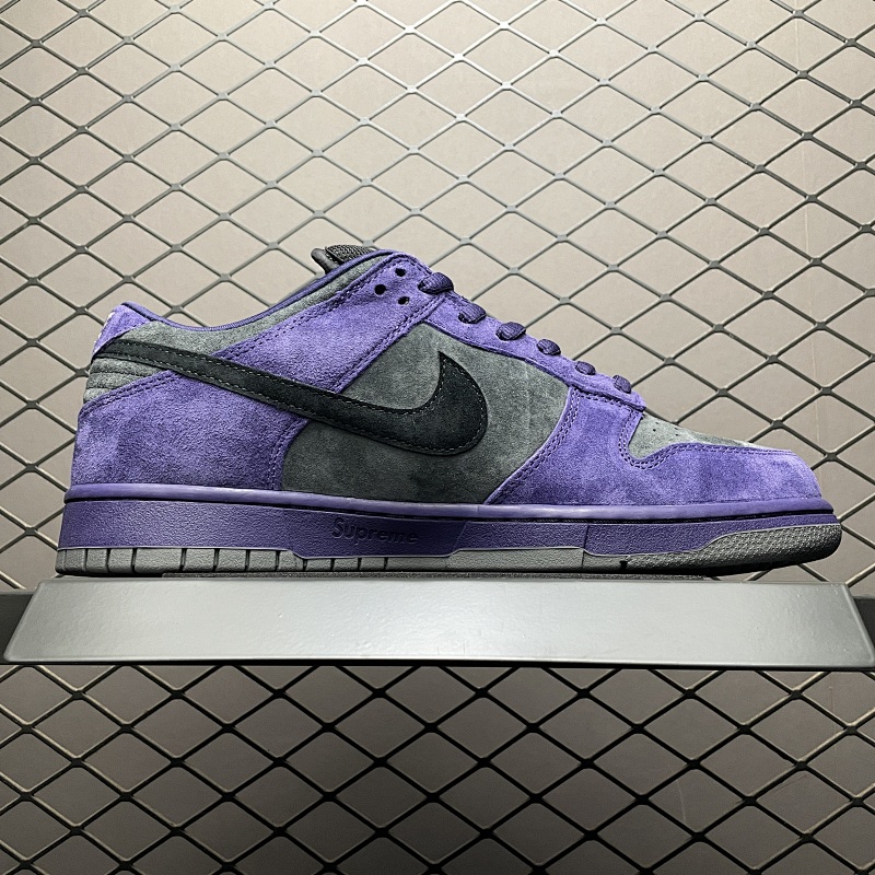 Supreme Dunk 7