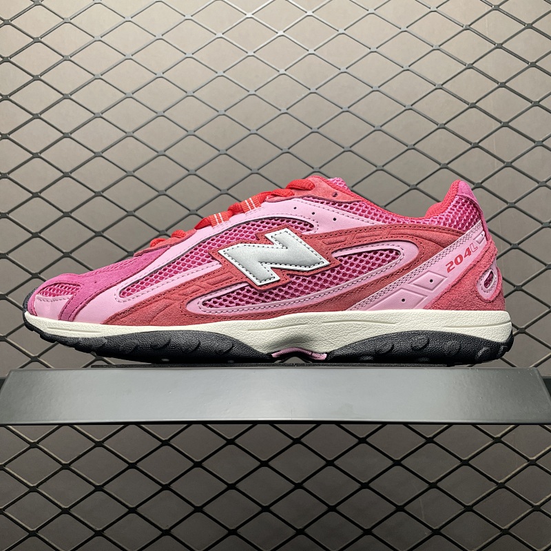 New Balance 2002 Sneakers · 2