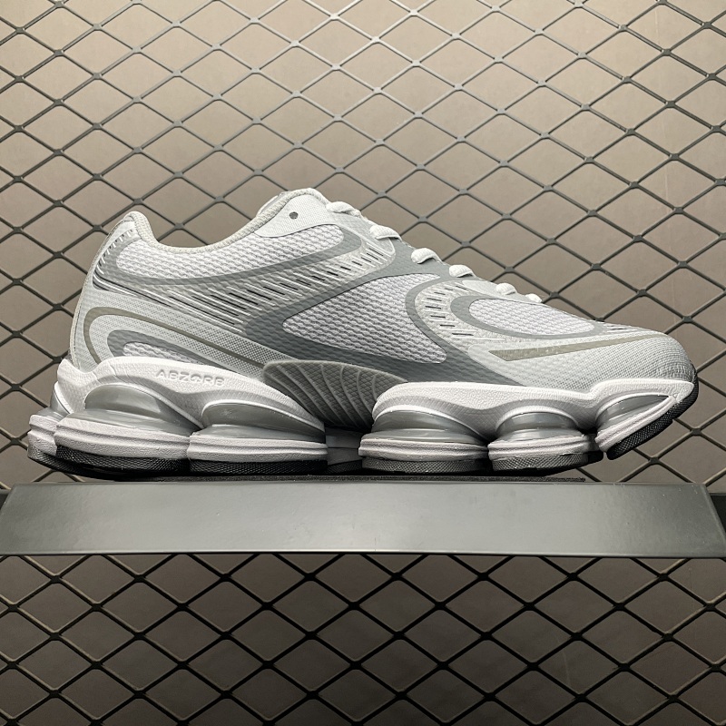 New Balance 2000 Sneakers · 6