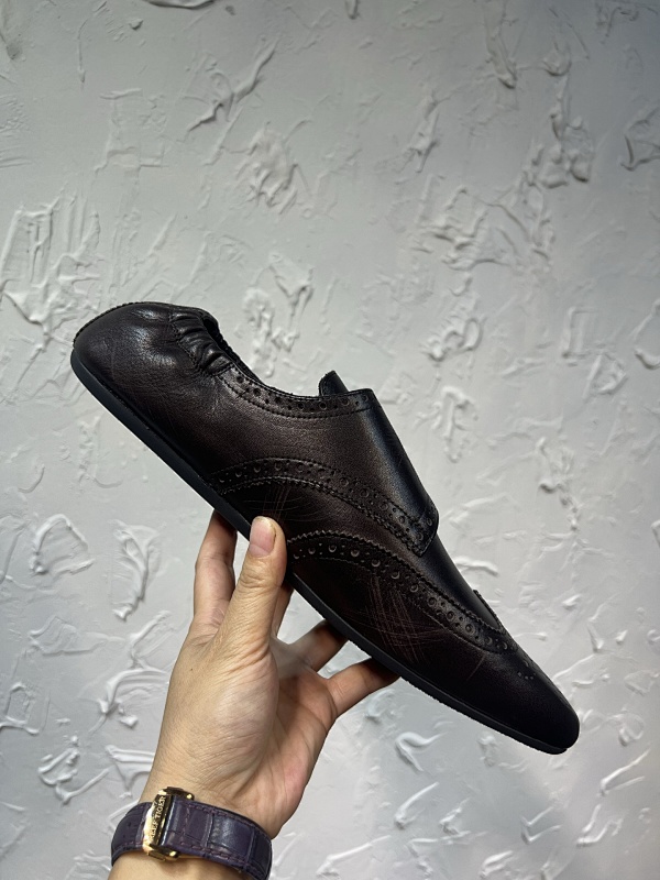 Prada · 4
