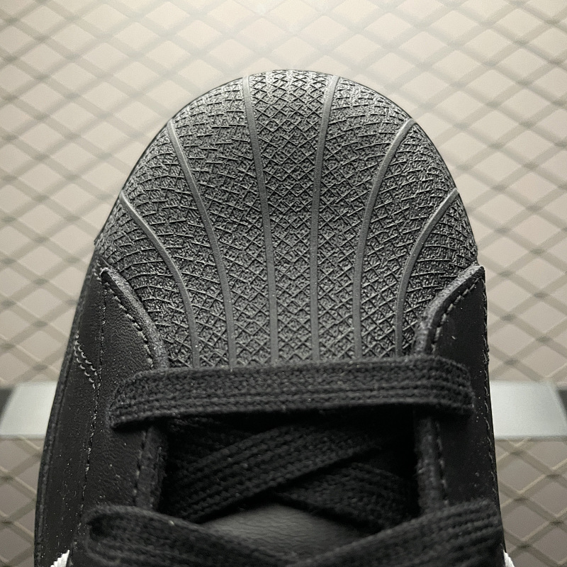 Adidas Shell Toe Sneakers 11