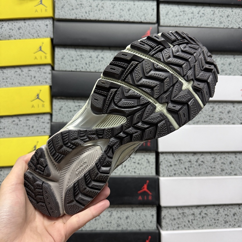 Gel-Kahana 8 1011B828-021