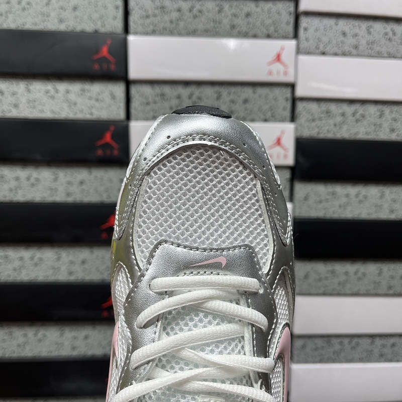 Nike Vomero 6