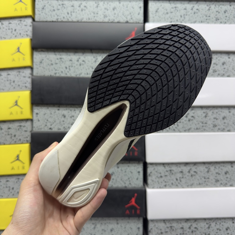 Air Zoom Xvaporfly Next% 4/