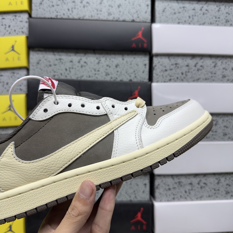 Jordan 1 Sneakers 8