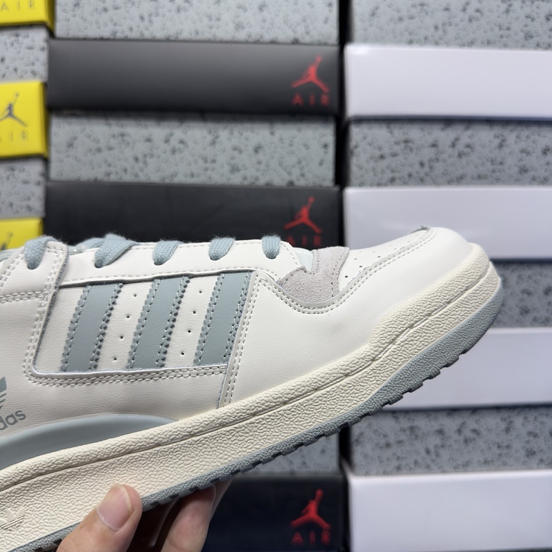 Forum 84 Low 7