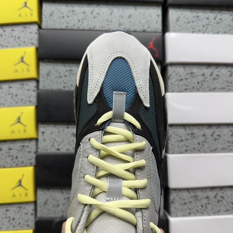 Yeezy 700 5