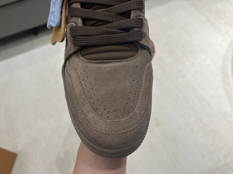 1V Trainer 22 · 3