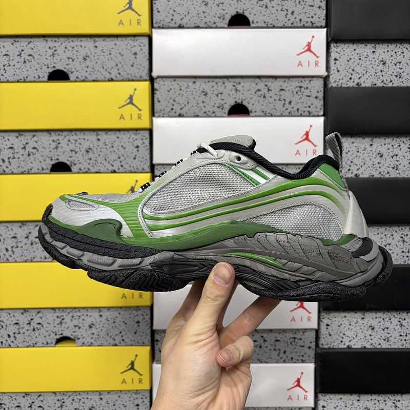 Triple S 2 1133 · 4