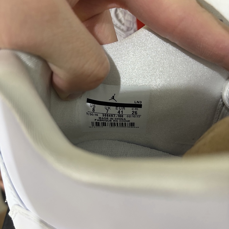 Jordan 4 Sneakers