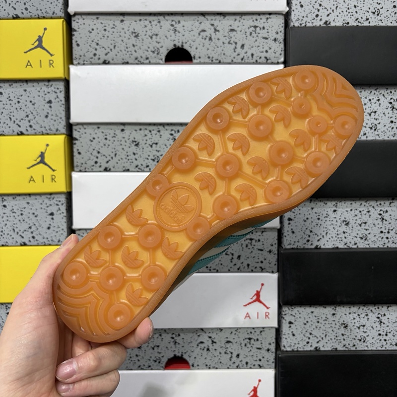 Gazelle Indoor 3