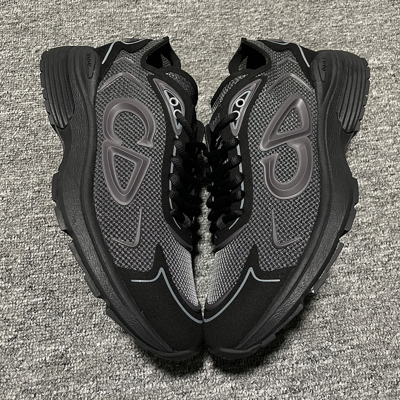 CD Casual Sneaker · 4