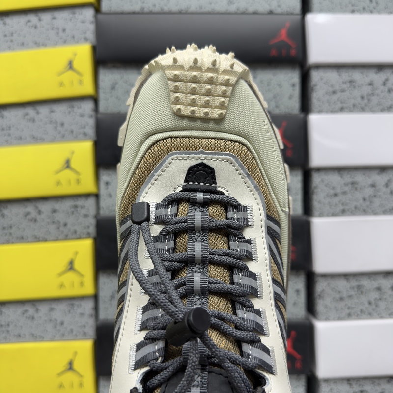300 Trailgrip Gore-Tex P07 · 5