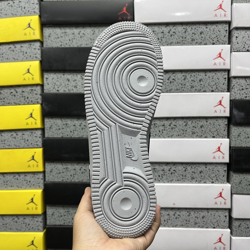 Air Force 1 · 4