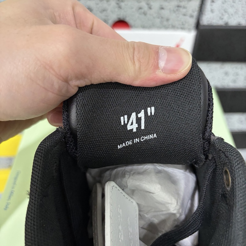 Off-white C99lea00 41001