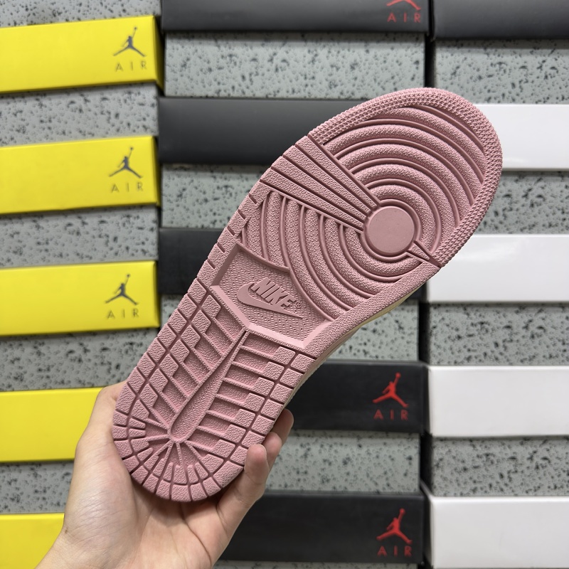 Travis Scott Reverse Swoosh Sneakers · 2