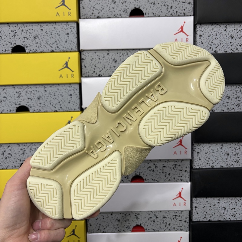 Triple S 1 9000 · 5