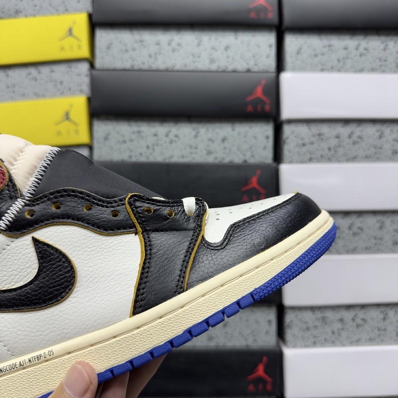 Jordan 1 Sneakers 7