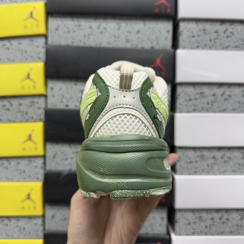 New Balance 530 · Green Laces 2