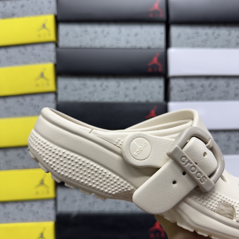 Crocs M3-m7 · 6