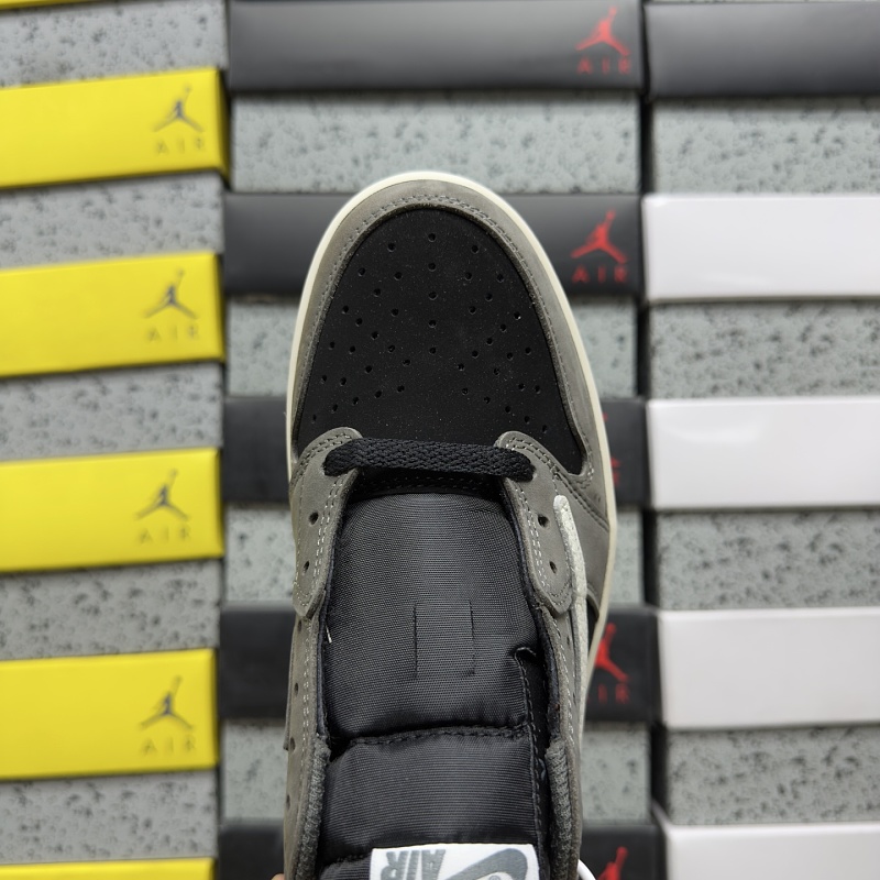 Travis Scott Reverse Swoosh Sneaker 6