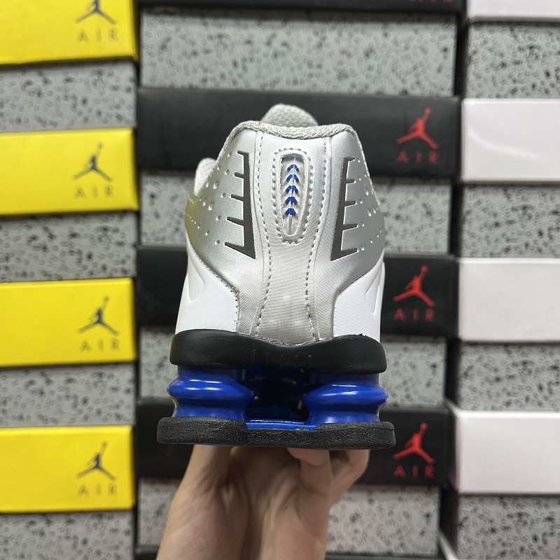 Shox R4 · 2