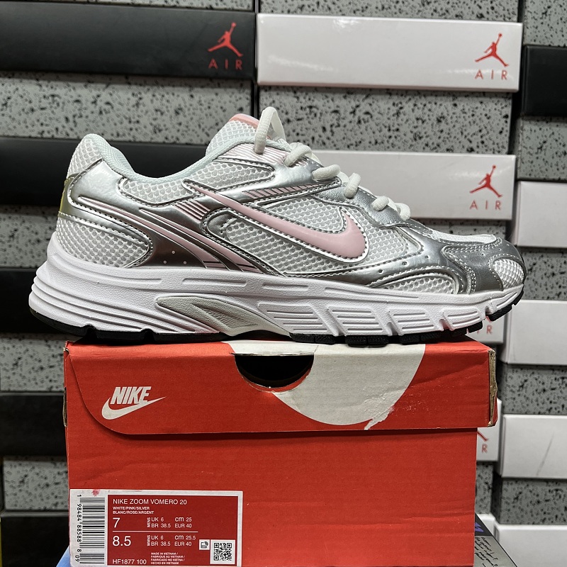 Nike Vomero 9
