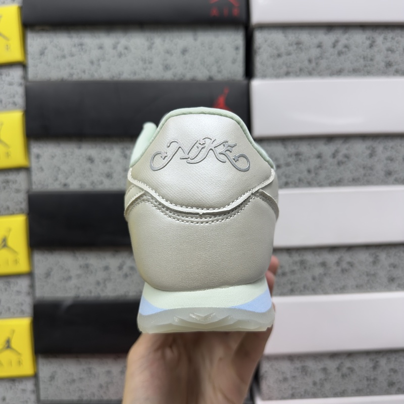 Cortez · 2