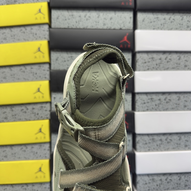 W Infini Hike Tc /smlk · 4