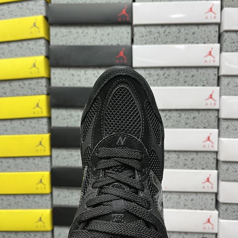 New Balance 603 Sneakers · 6