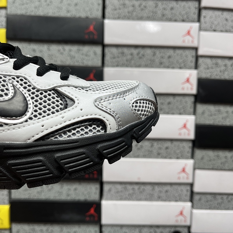 Nike Vomero 8