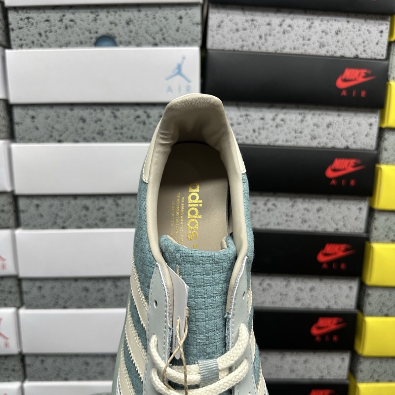 Gazelle Indoor 4