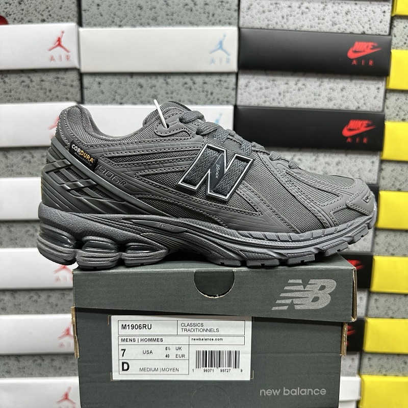 New Balance 1906 Sneakers 2