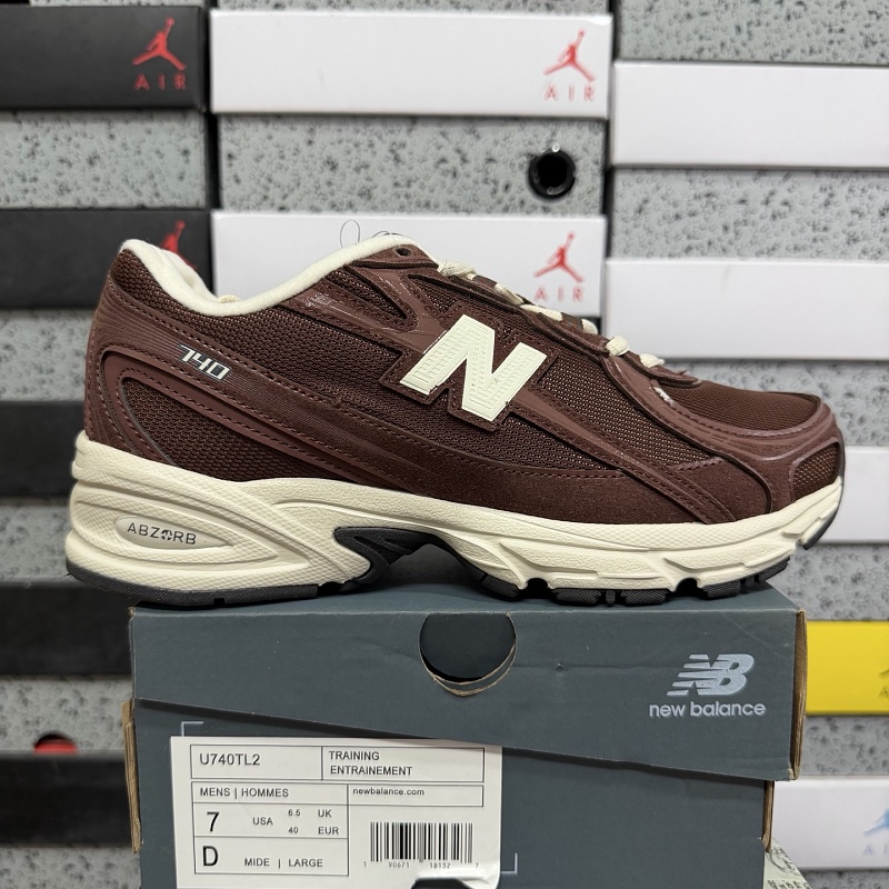 New Balance 740 Sneakers · 2