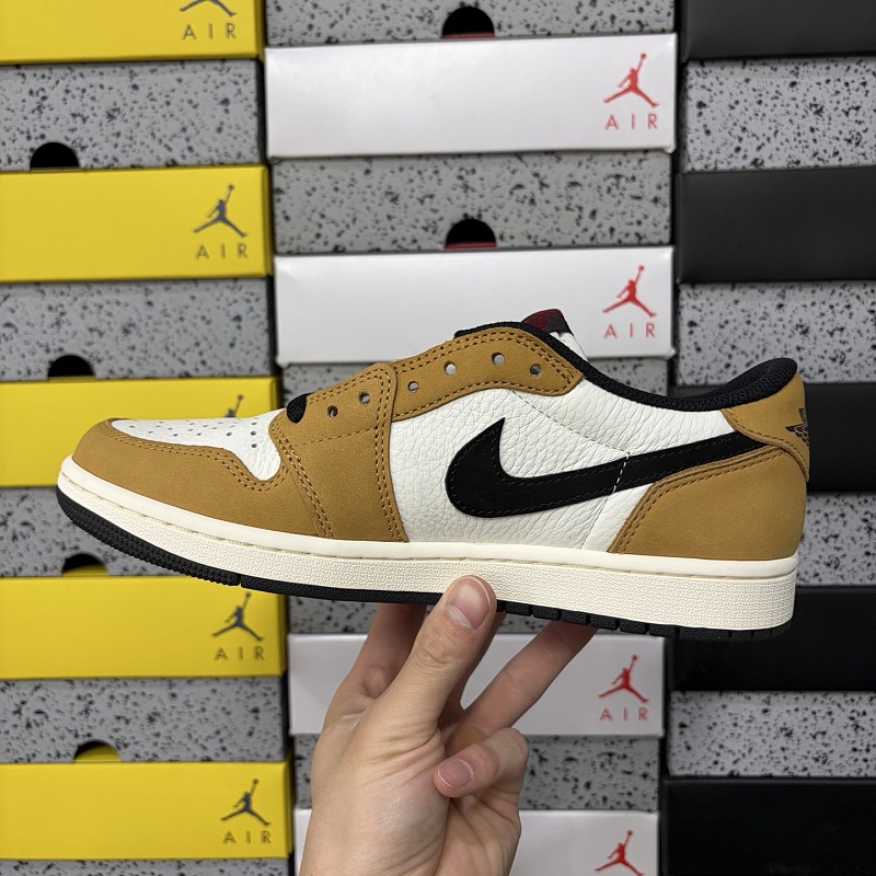 Jordan 1 Sneakers 4